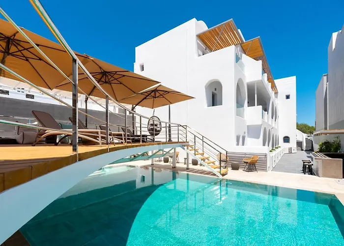 Deluxe Suites Santorini